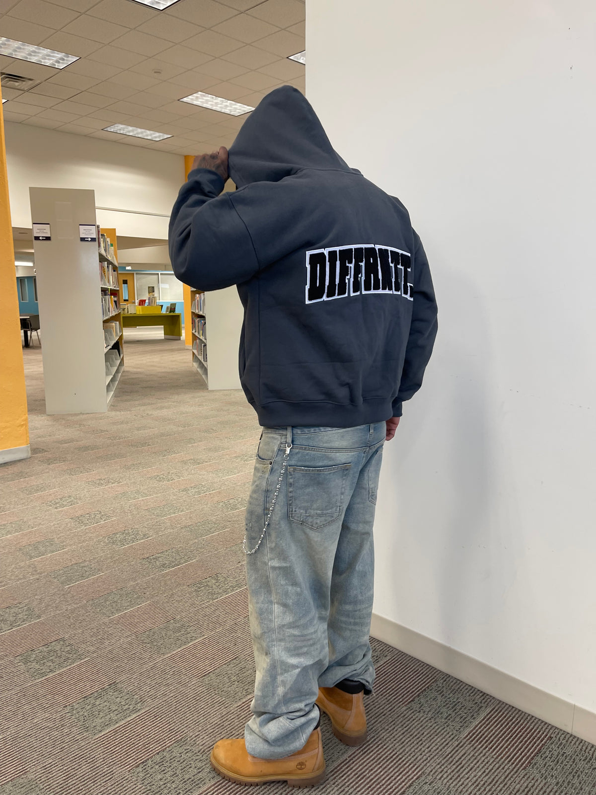 DIFFRNTT Zip-Up